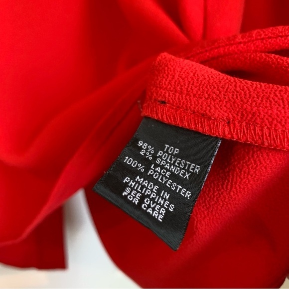 By & By Red 3/4 Sleeve Blouse, size M - Picture 5 of 8